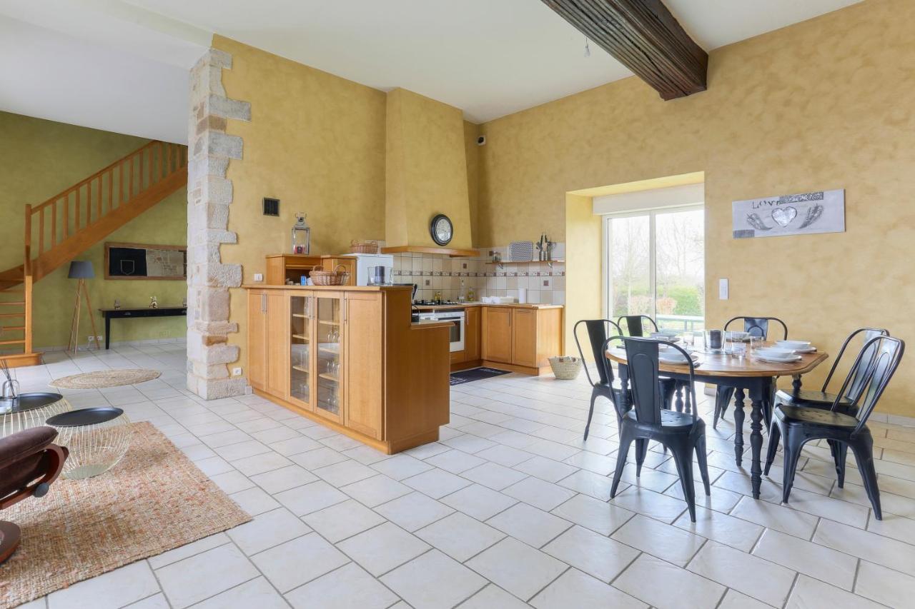 Tour Des Alleux - Maison De Maitre Pour 6 Taden Exterior photo