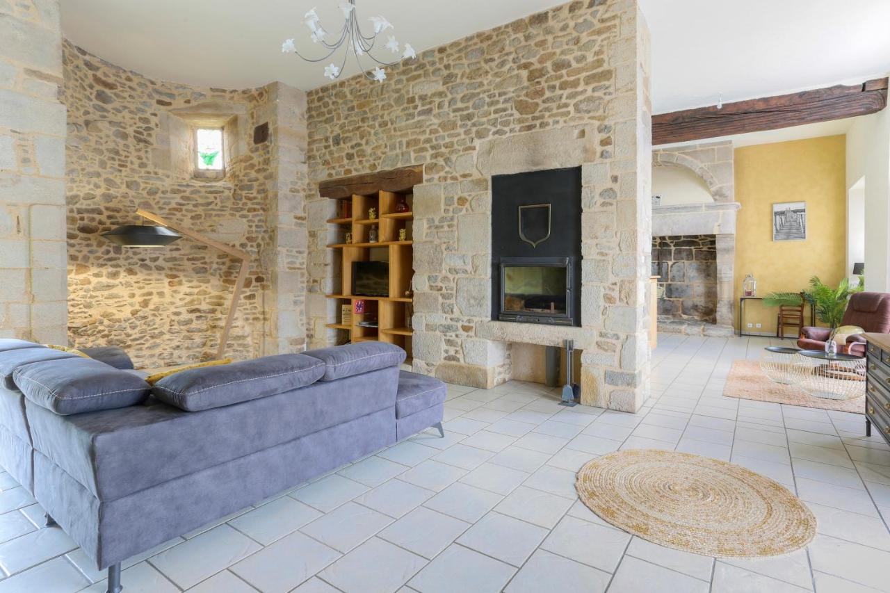 Tour Des Alleux - Maison De Maitre Pour 6 Taden Exterior photo