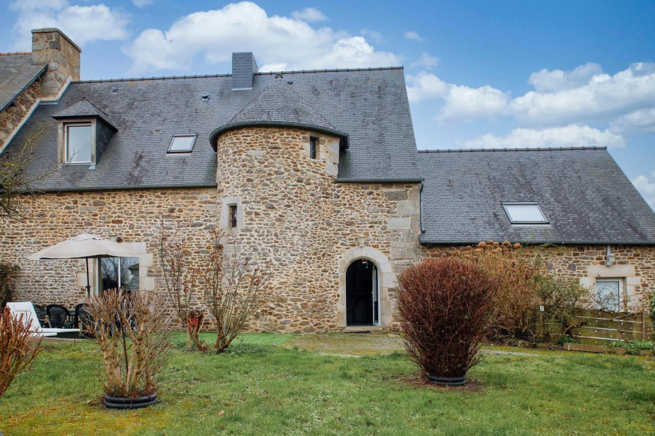 Tour Des Alleux - Maison De Maitre Pour 6 Taden Exterior photo